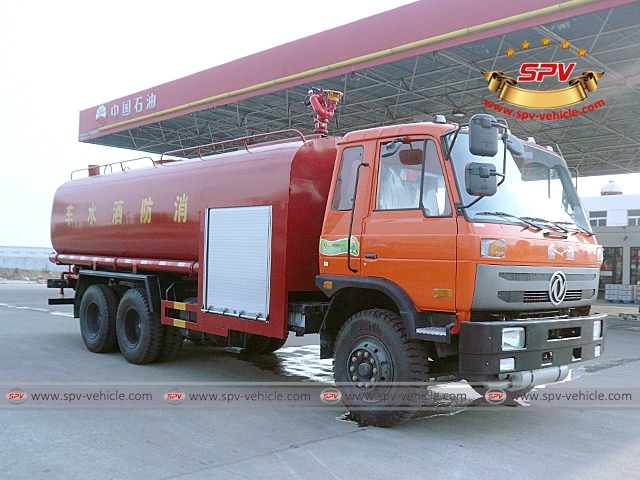 Front side view of Water Bowser with fire pump-Dongfeng